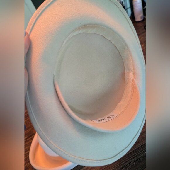 Elegant Cream Bowler Hat - Picture 2 of 2